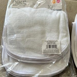 10 New solid baby bibs perfect for baby shower activity